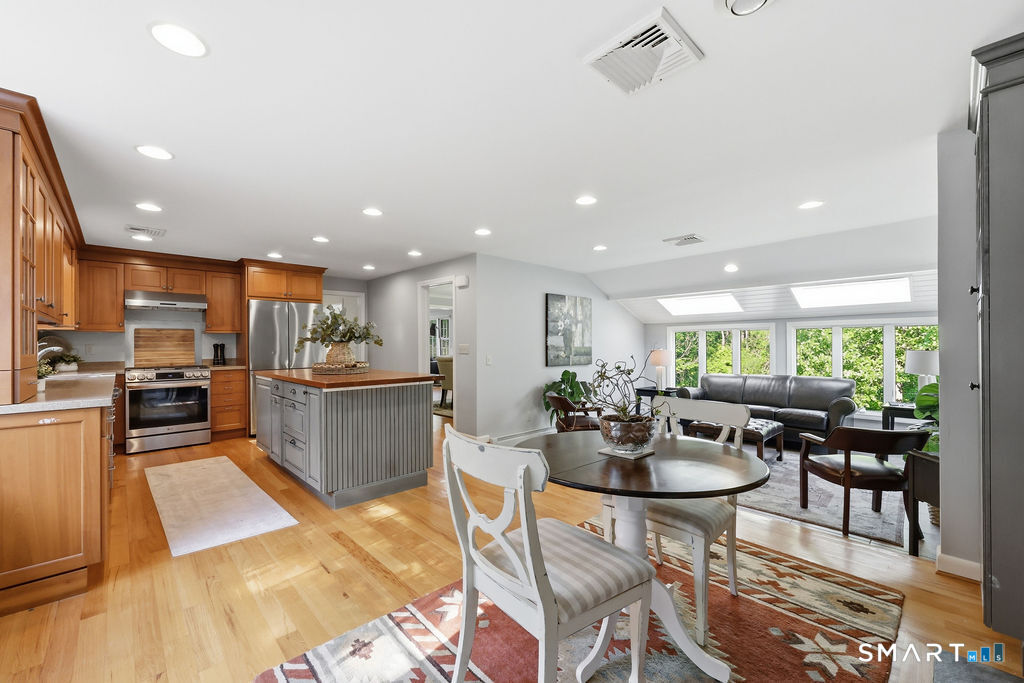 8 Penwood Road