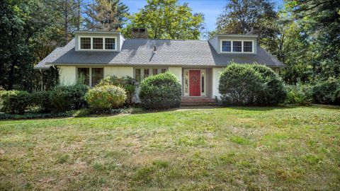 Photo of 572 Huckleberry Hill Road, Avon, CT 06001 (MLS # 24132956)