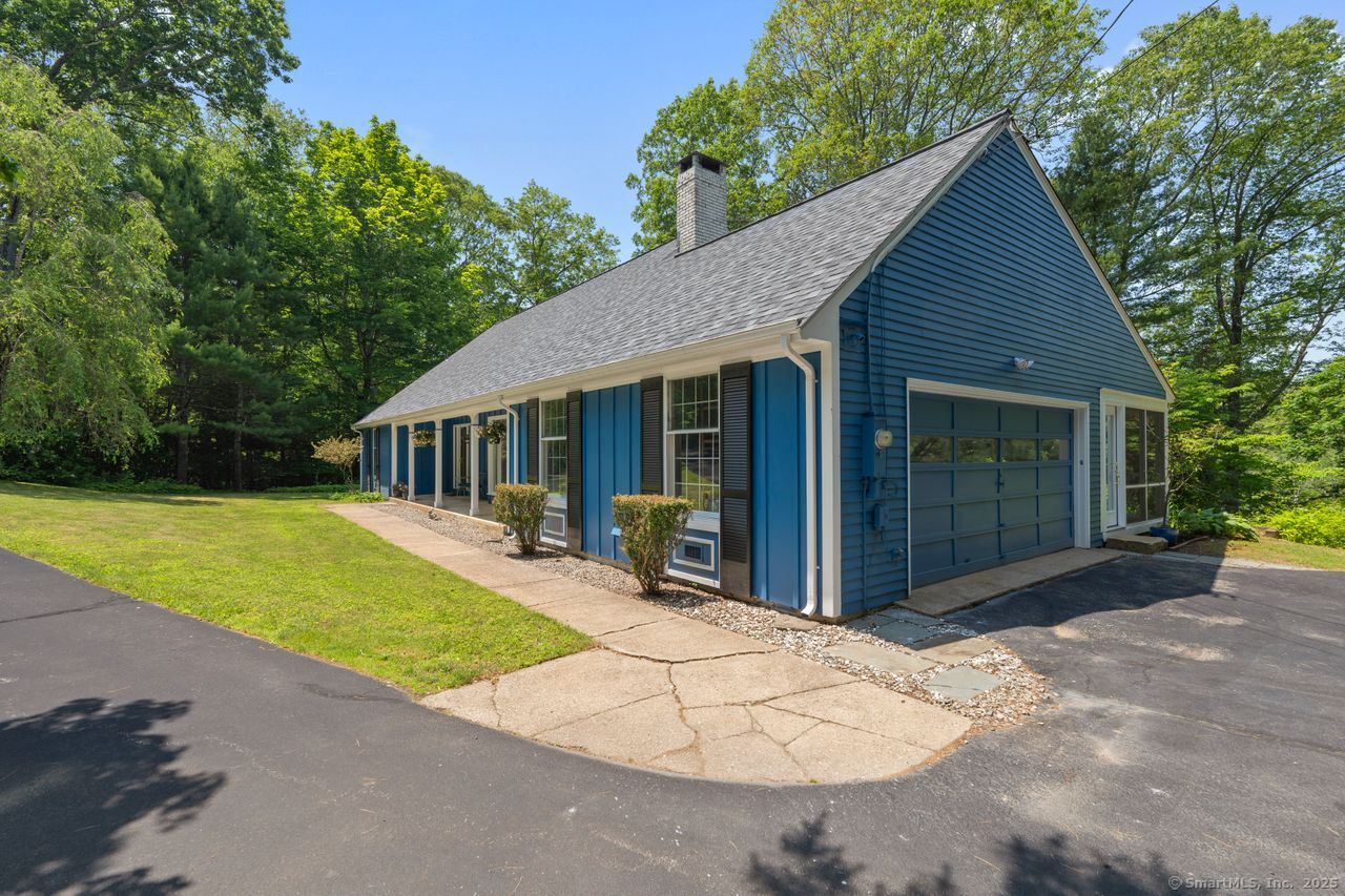 16 Jericho Drive