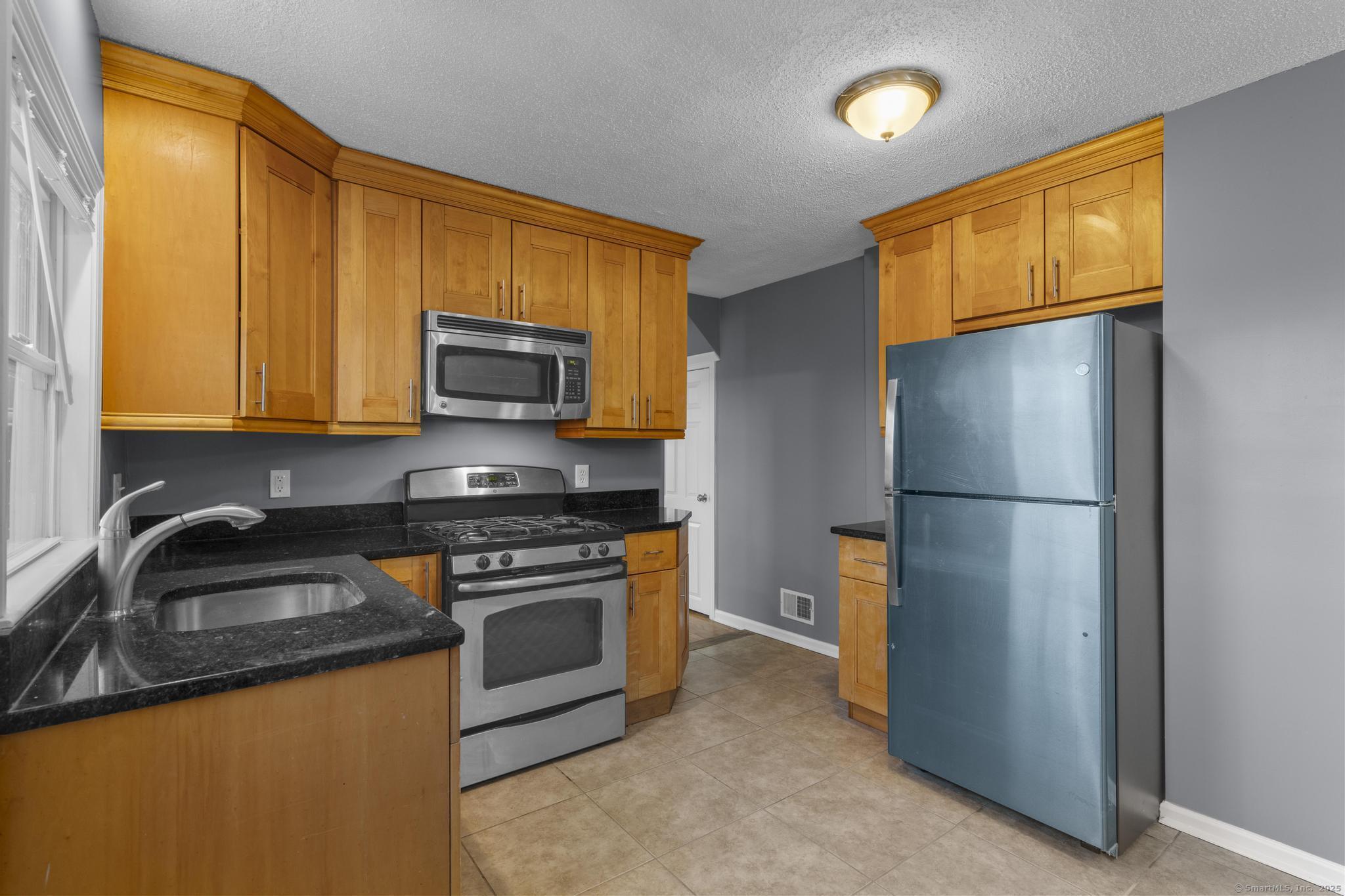 170 London Drive, Hamden, Connecticut image 11