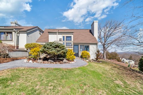 224 Heritage Village Unit B, Southbury, CT 06488 - #: 24082989