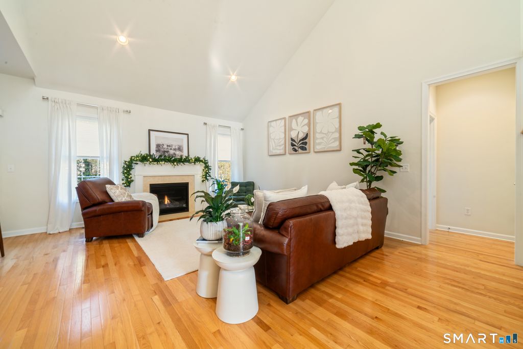 Photo of 160 Barkledge Drive #160, Newington, CT 06111 (MLS # 24145850)