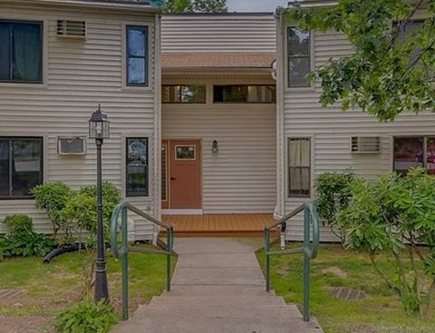 96 Woodland Drive Unit 96, Cromwell, CT 06416 - #: 24093597