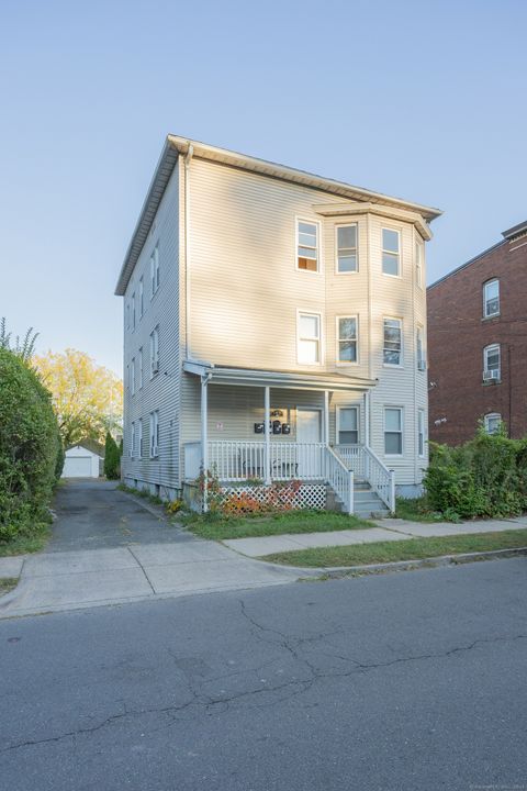 Photo of 127 Lawlor Street #3rd floor, New Britain, CT 06051 (MLS # 24131148)