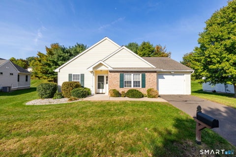 Photo of 13 Oakview Place #13, Vernon, CT 06066 (MLS # 24211525)