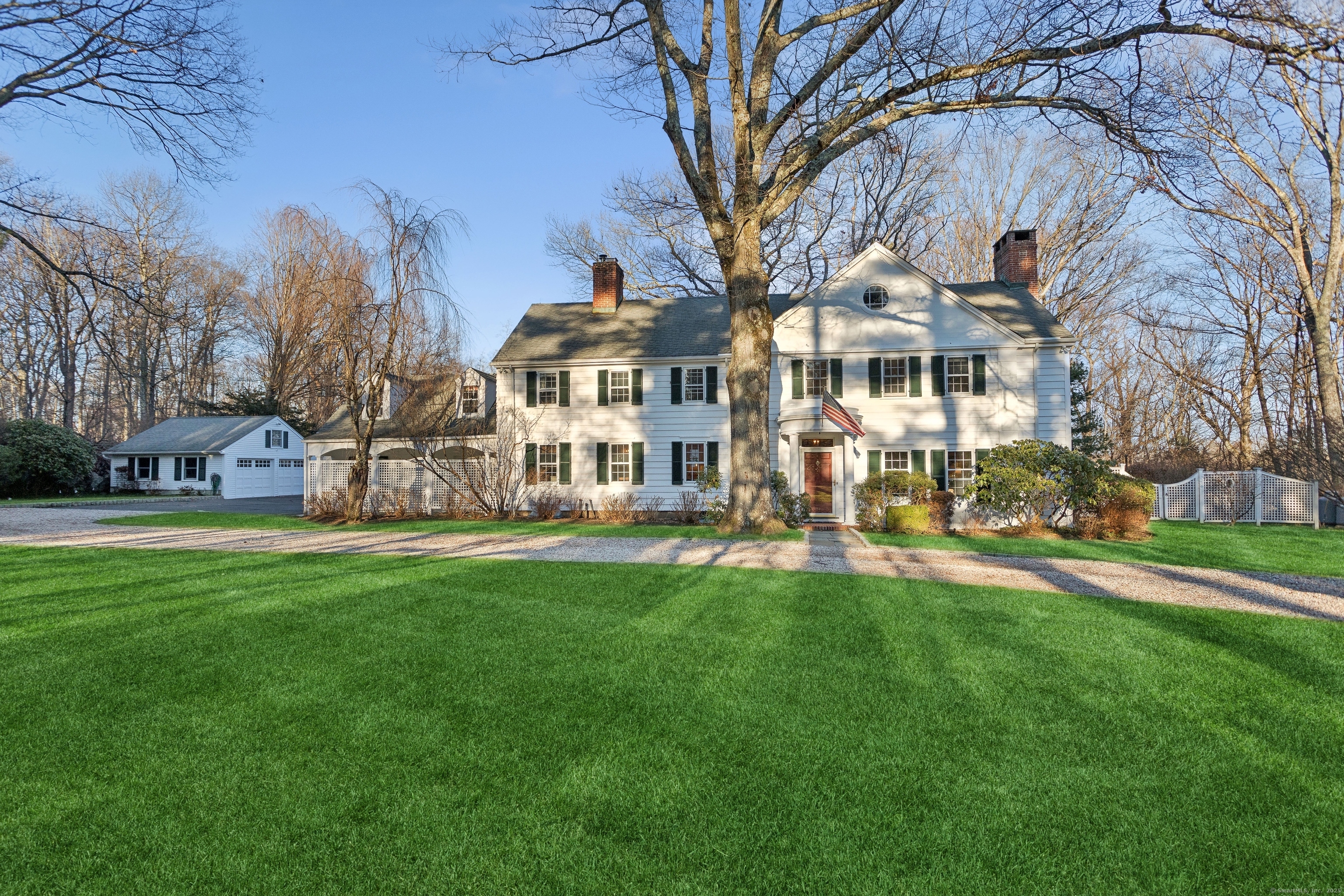 2 Laurel Road