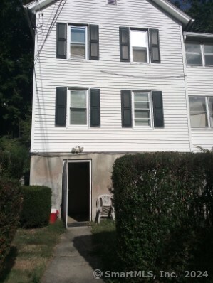 115 Hawthorne Avenue, Derby, Connecticut - 1 Bedrooms  
1 Bathrooms  
3 Rooms - 