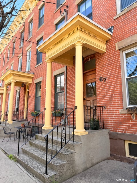 Multifamily For Rent - 67 Warren Street #B<br/> New Haven, CT 06511