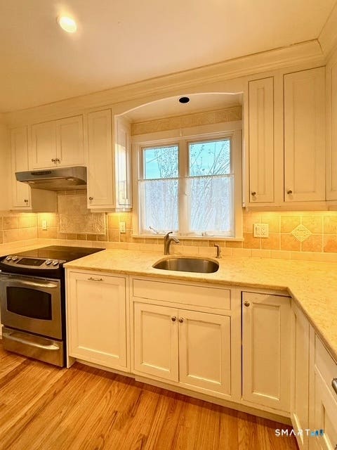 Tiny photo for 122 Summer Street #122, New Canaan, CT 06840 (MLS # 24201437)