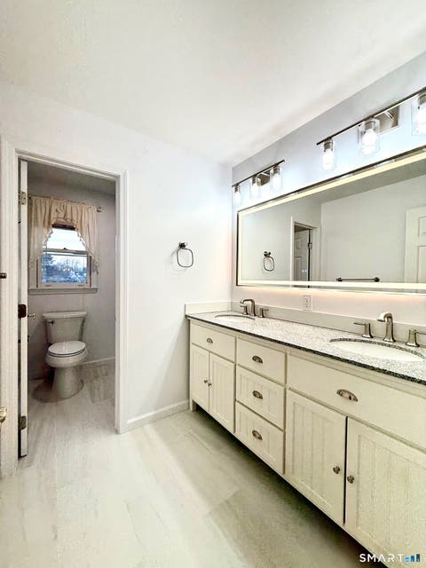 Tiny photo for 122 Summer Street #122, New Canaan, CT 06840 (MLS # 24201437)