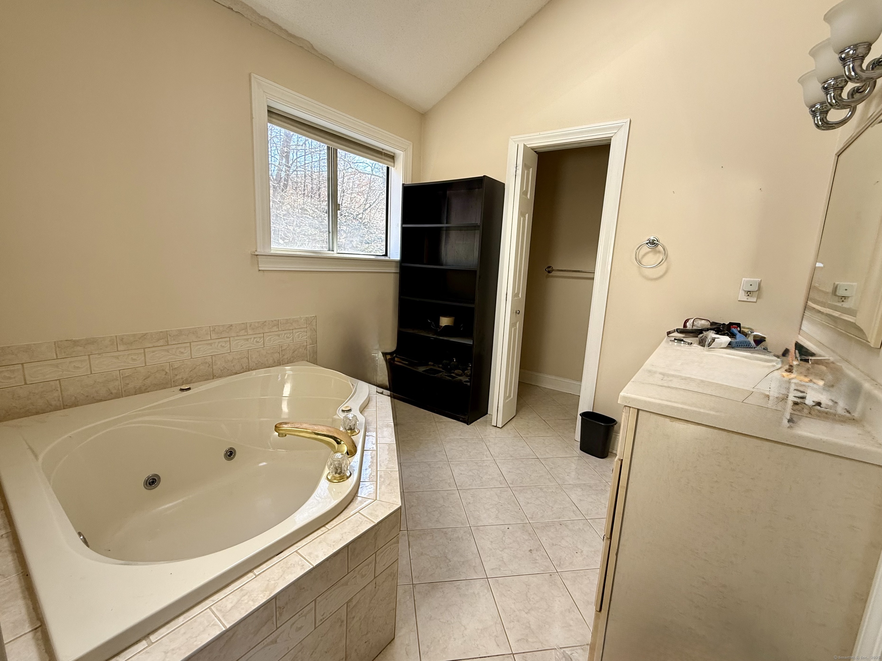 16 Irene Avenue, Waterbury, Connecticut image 22