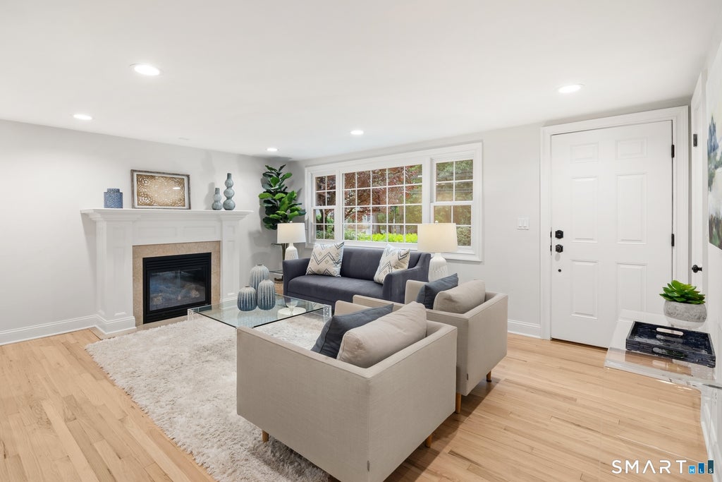 Photo of 103 West Avenue, Darien, CT 06820 (MLS # 24201880)