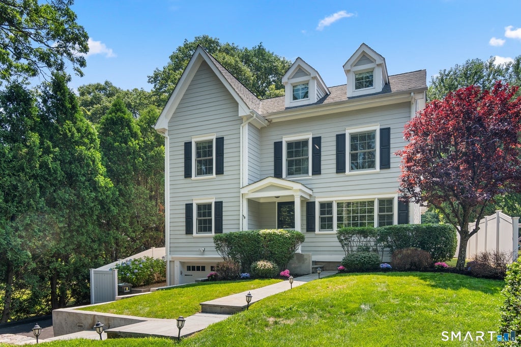 Photo of 103 West Avenue, Darien, CT 06820 (MLS # 24201880)