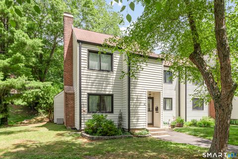 Photo of 86 Hampton Park #86, Branford, CT 06405 (MLS # 24191517)
