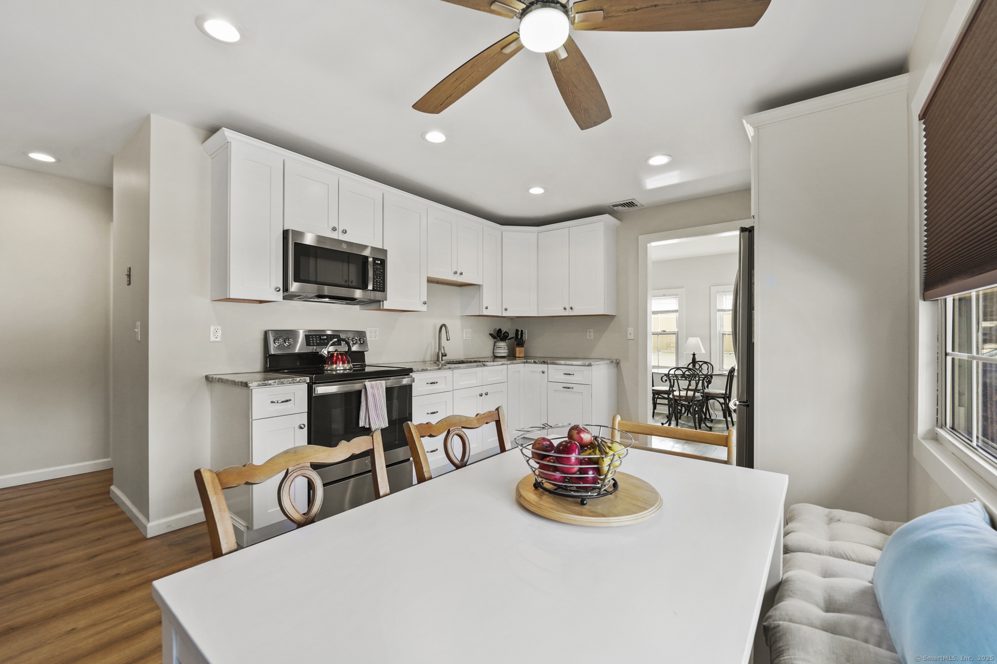 996 Oak Street, East Hartford, Connecticut image 15