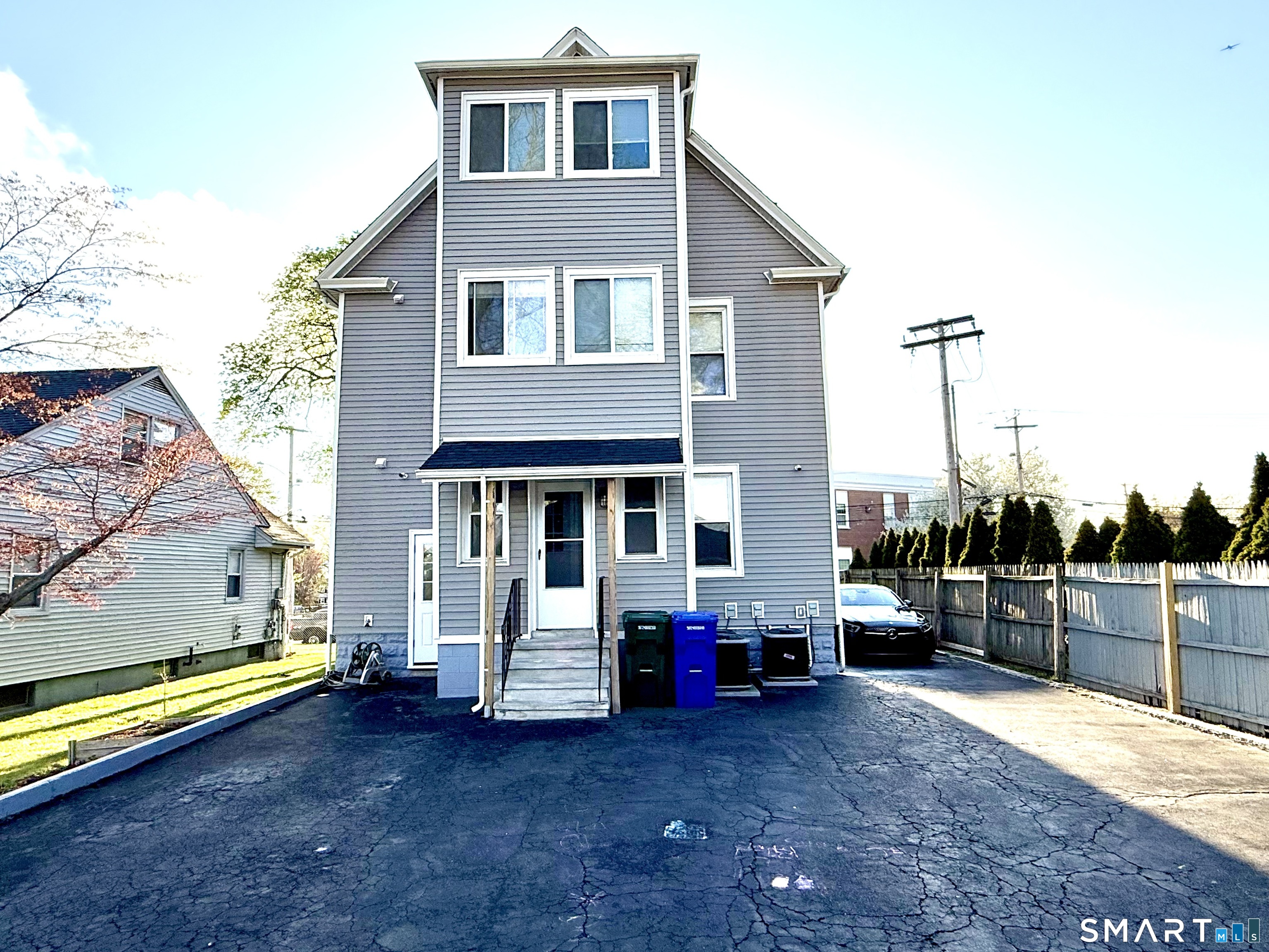 7-9 Burritt Avenue