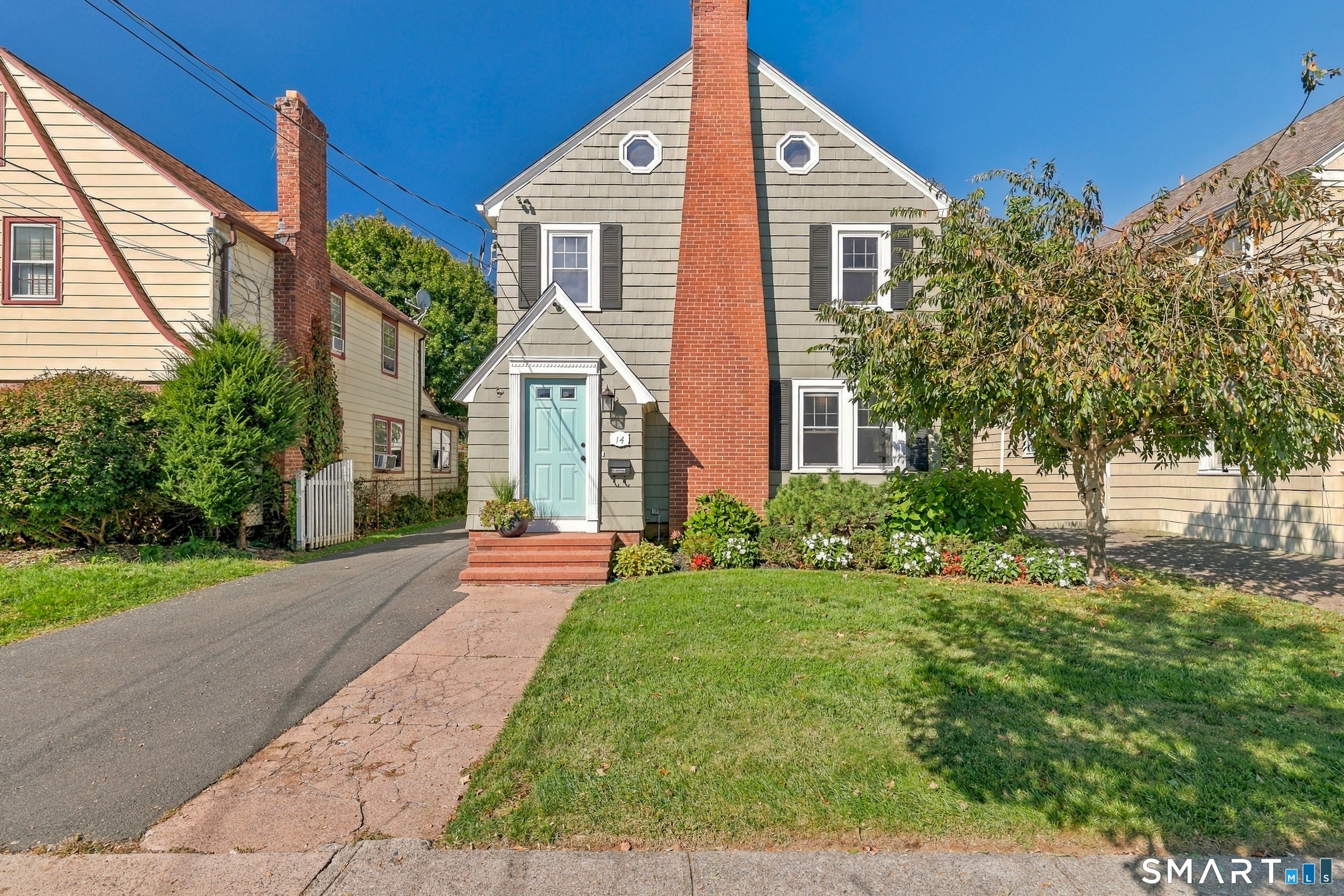 14 Dante Place