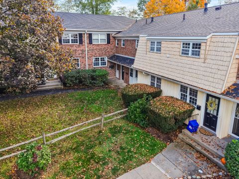 Tiny photo for 245 Unquowa Road #APT 91, Fairfield, CT 06824 (MLS # 24136871)