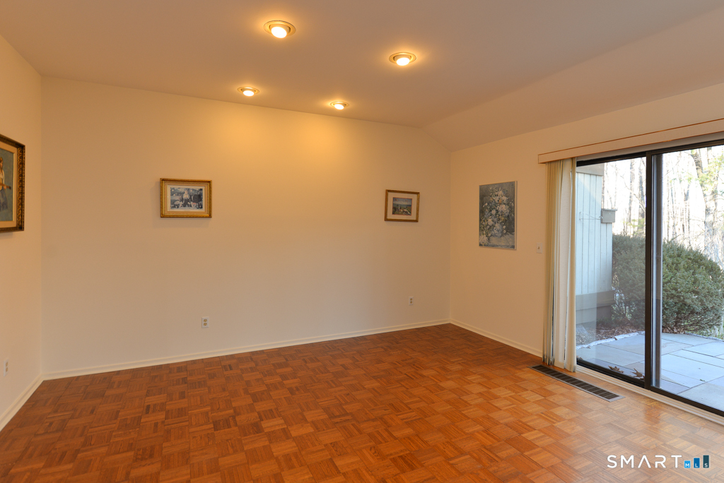 69 Heritage Village E