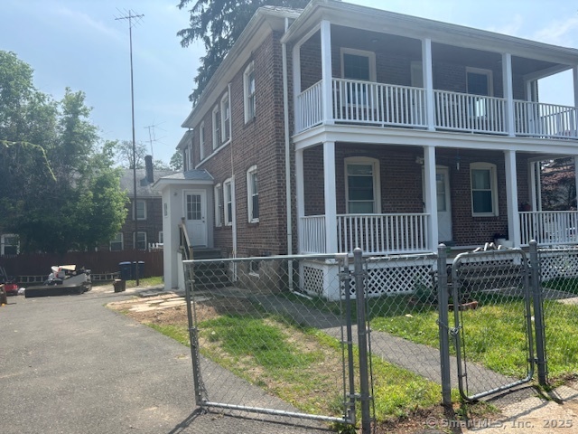 Rental Property at Horace Street, Bridgeport, Connecticut - Bedrooms: 4 
Bathrooms: 1 
Rooms: 7  - $2,600 MO.