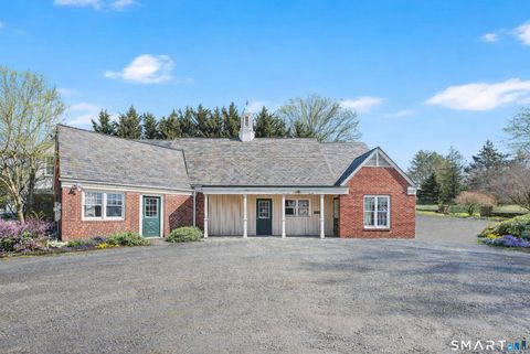 Photo of 186 Hillside Road, Fairfield, CT 06824 (MLS # 24157021)