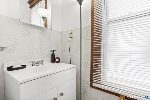 Tiny photo for 36 Maltby Place, New Haven, CT 06511 (MLS # 24163650)