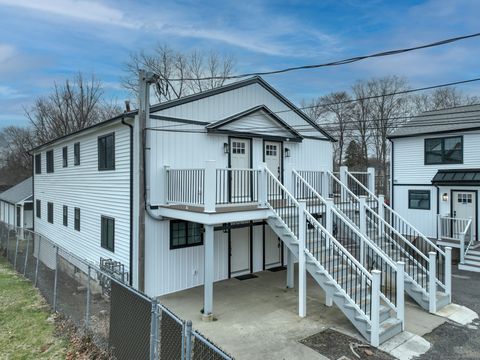 Photo of 571 Center Street #2, Wallingford, CT 06492 (MLS # 24138199)