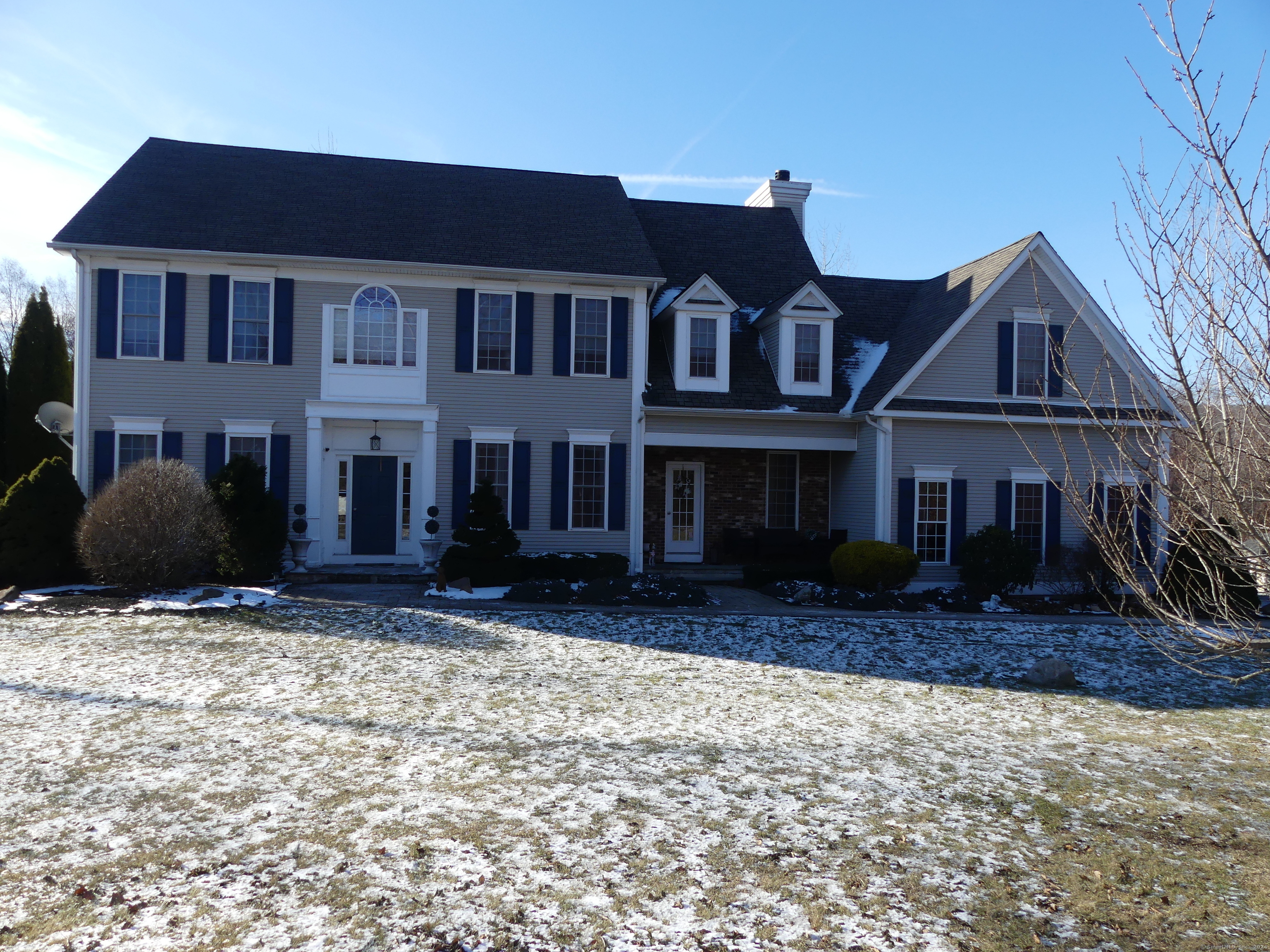 Powder Hill Road, Durham, Connecticut - 4 Bedrooms  
3.5 Bathrooms  
12 Rooms - 