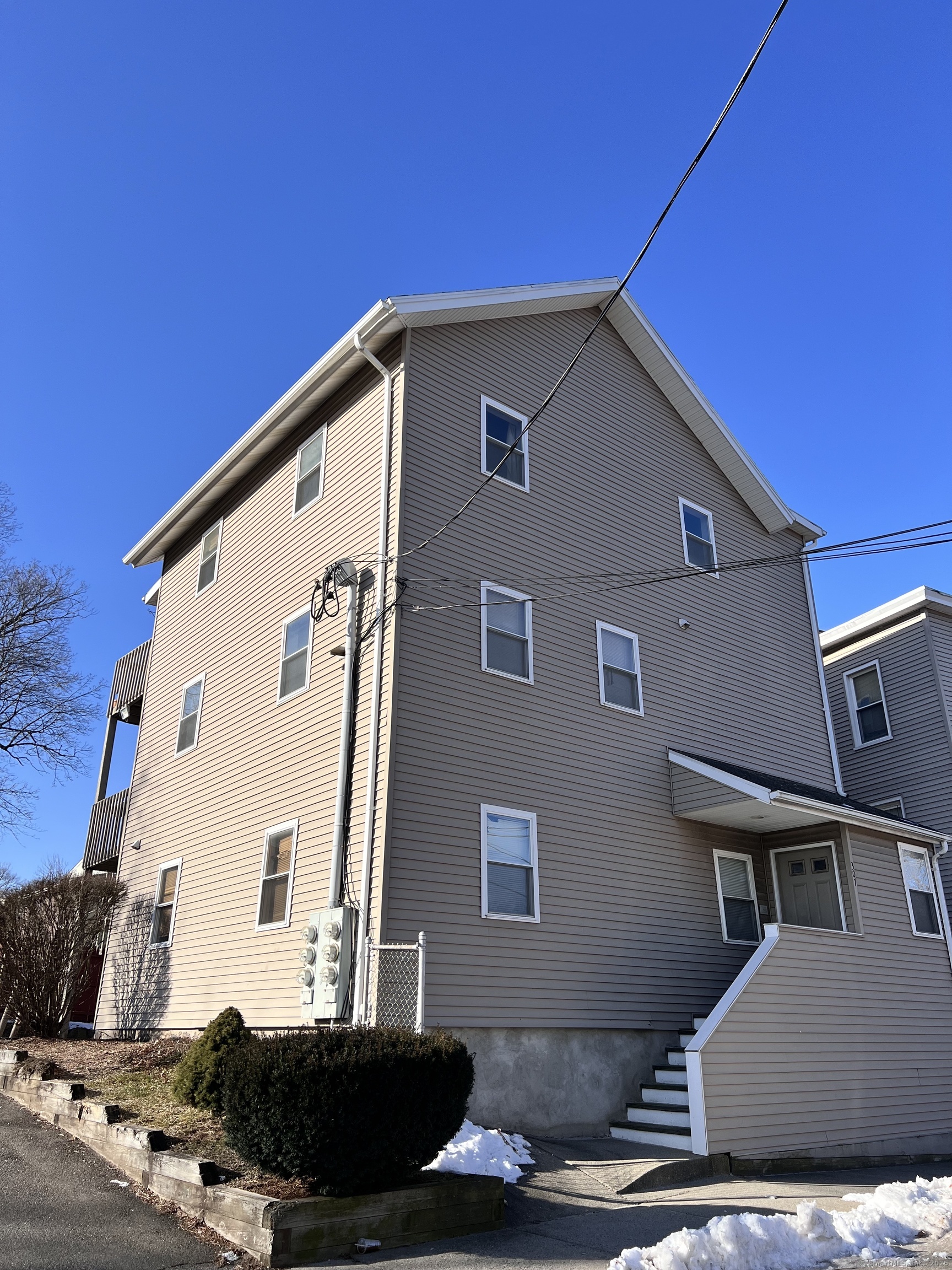 Washington Avenue 4, Waterbury, Connecticut - 1 Bathrooms  
2 Rooms - 
