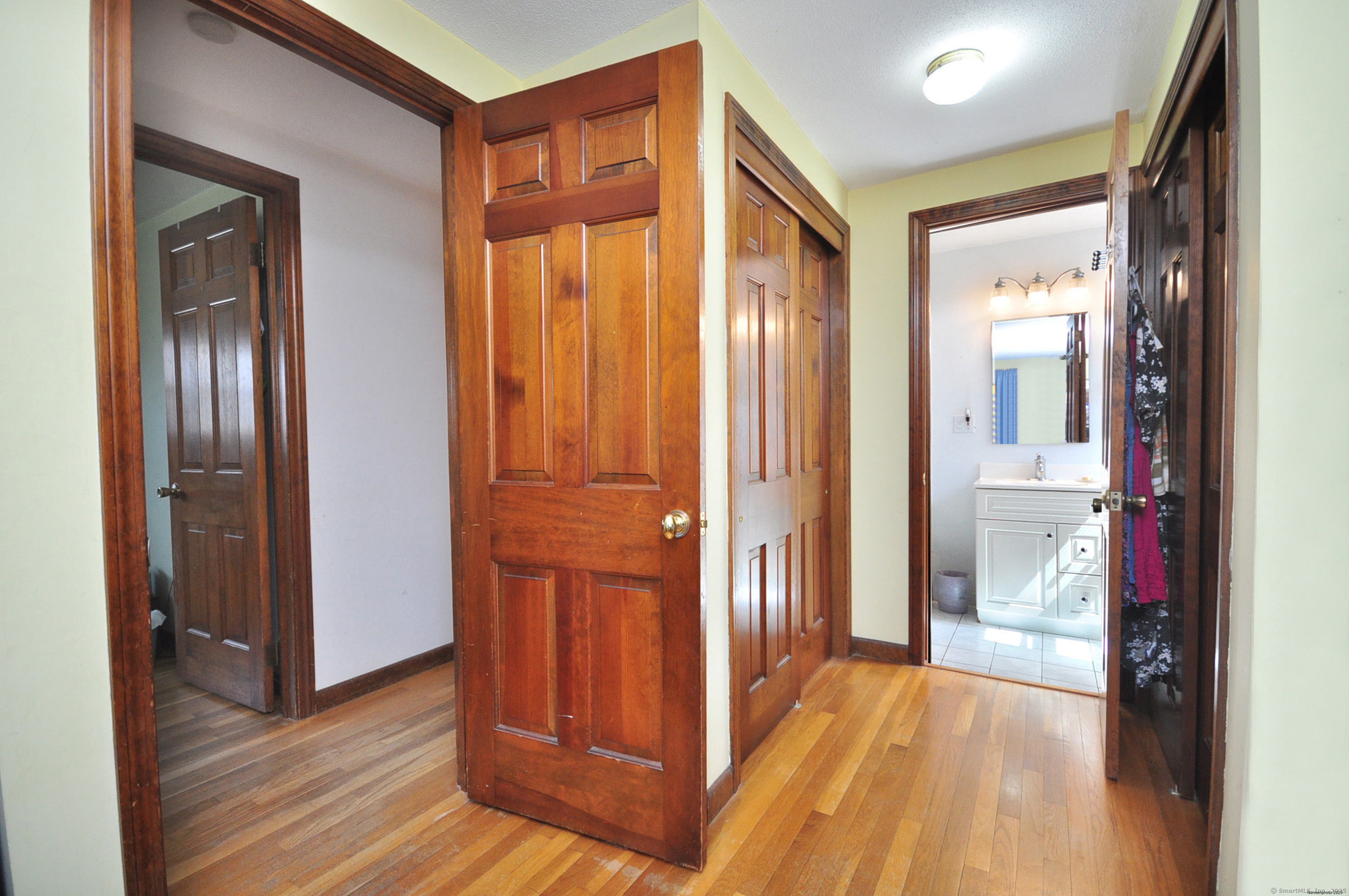 19 Nutmeg Avenue, Enfield, Connecticut image 15