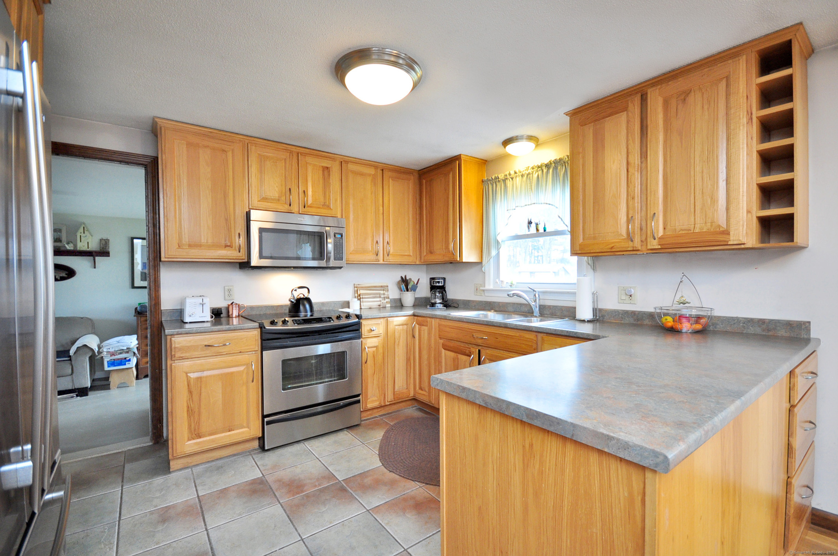 19 Nutmeg Avenue, Enfield, Connecticut image 3