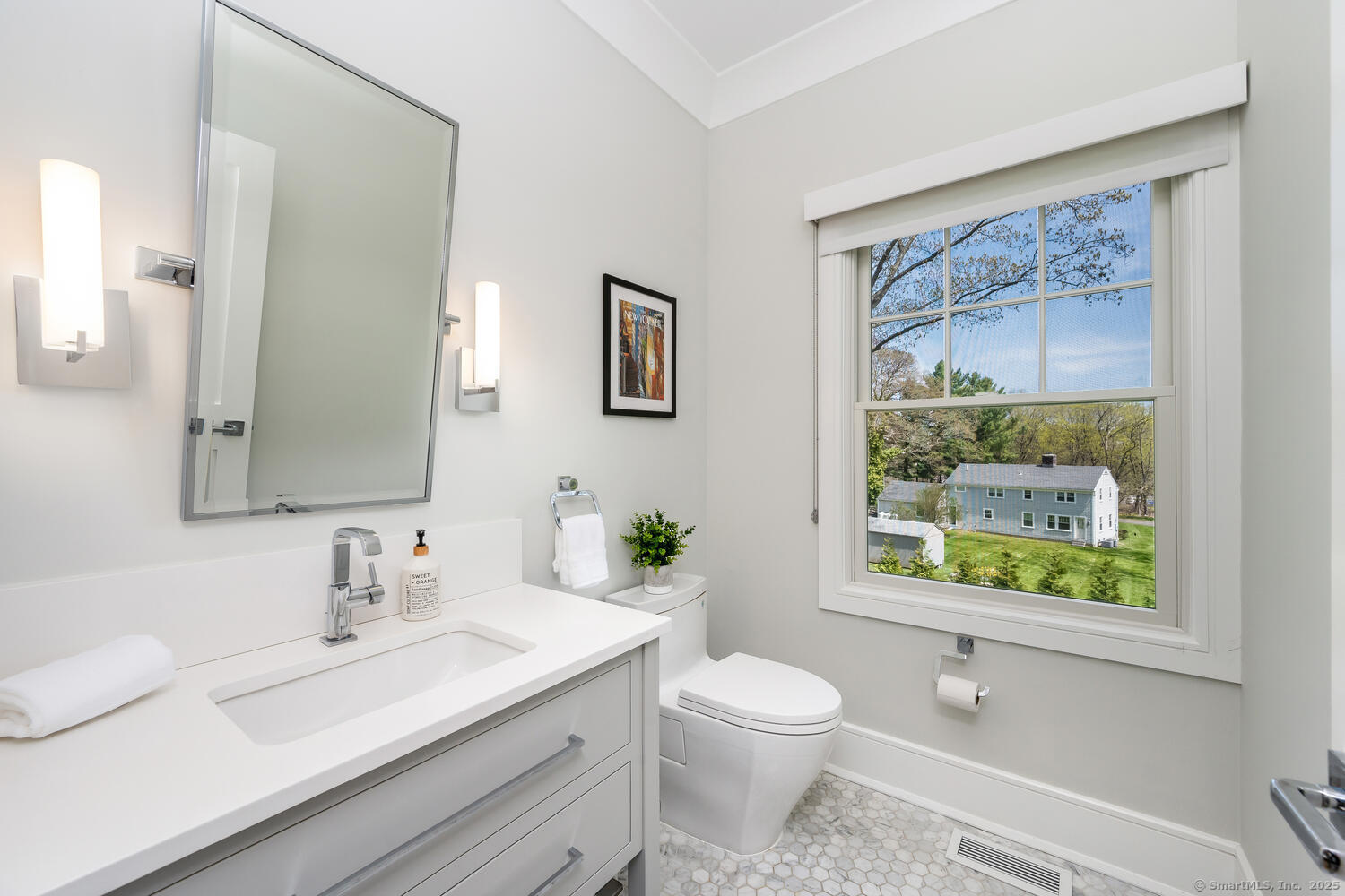 27 Richmond Drive, Darien, Connecticut image 17