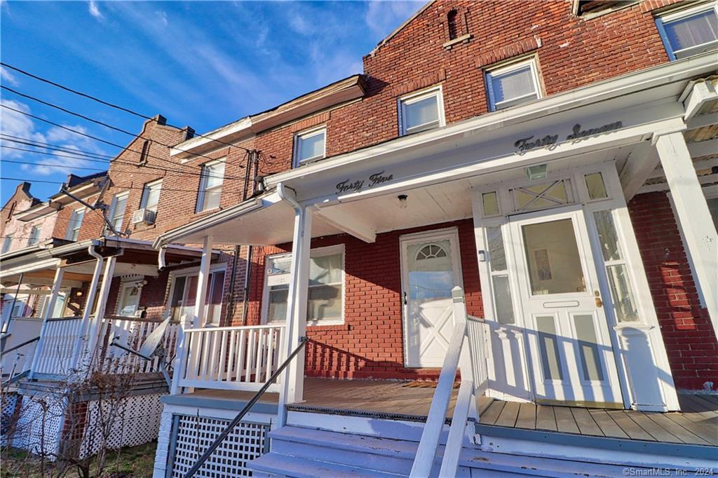45 Ives Street