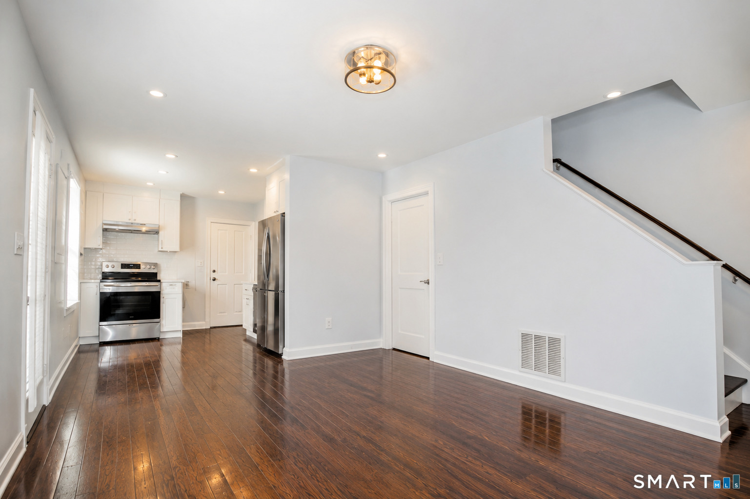 180 Dupont Place