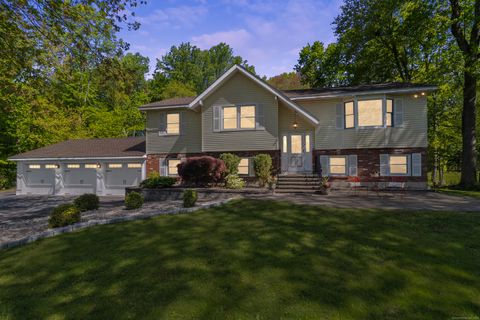 14 Fleetwood Drive New Fairfield CT 06812