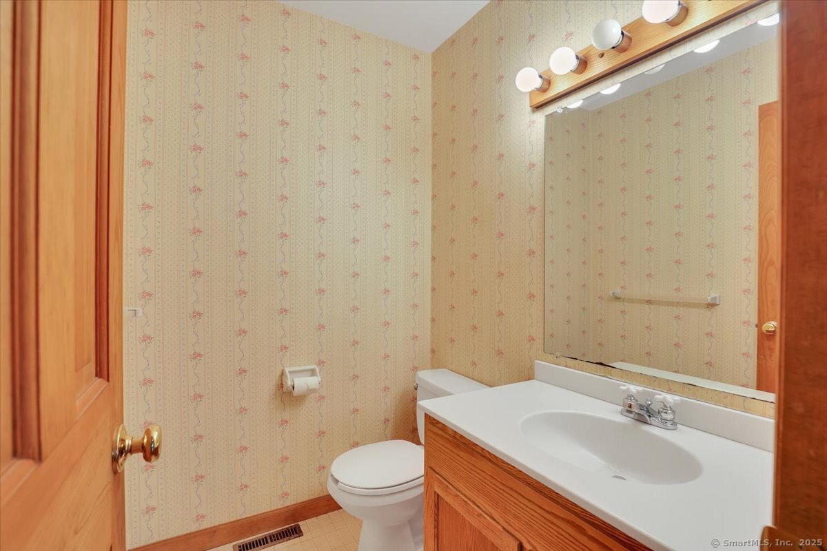 1155 Arbutus Street, Middletown, Connecticut image 17