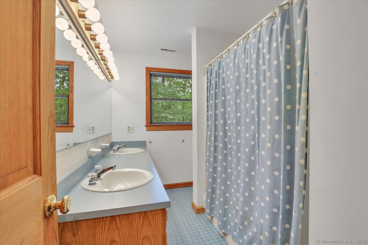 1155 Arbutus Street, Middletown, Connecticut image 27
