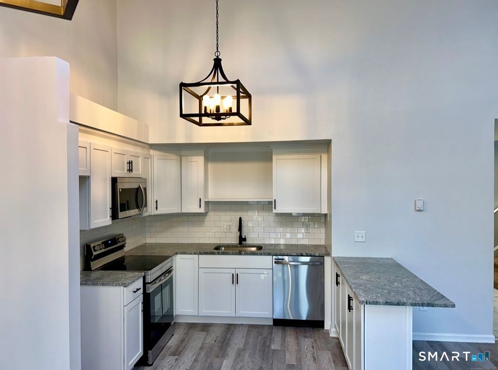 Photo of 274 Cliffside Drive #274, Torrington, CT 06790 (MLS # 24146209)