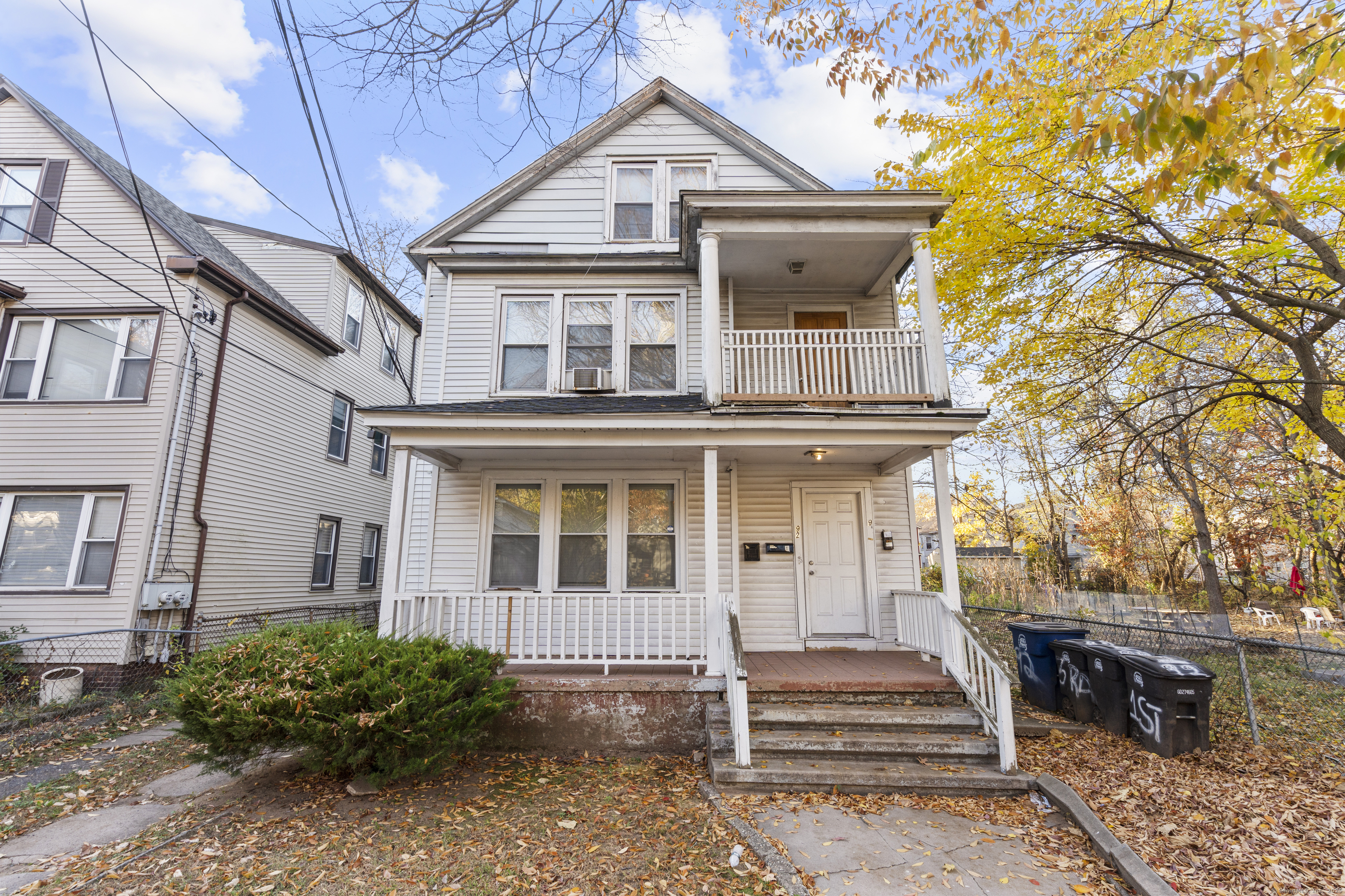 Shepard Street, New Haven, Connecticut - 5 Bedrooms  
3 Bathrooms  
14 Rooms - 