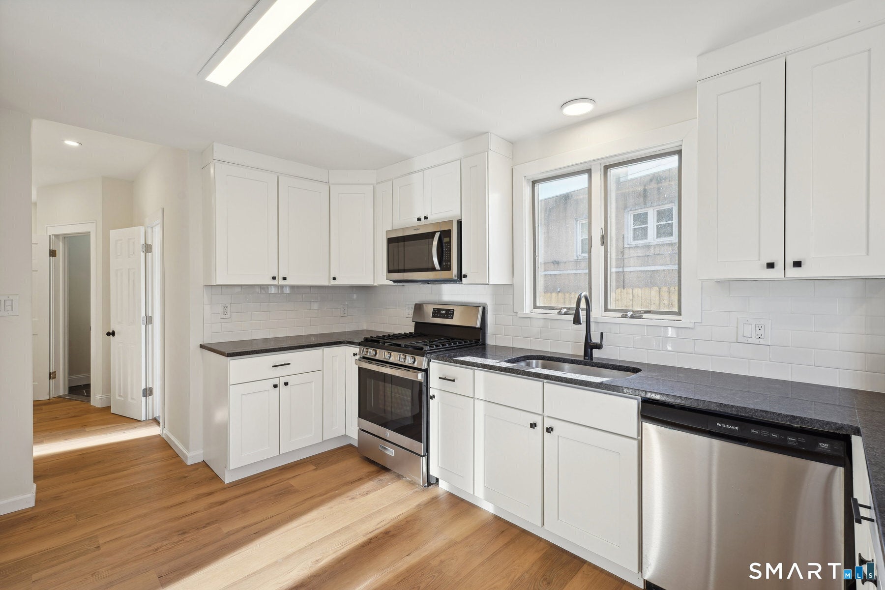 21 Soundview Avenue