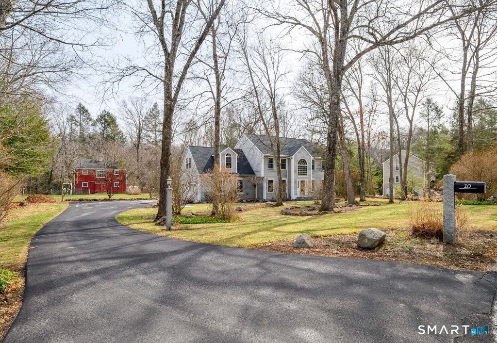 Photo of 10 Sweetbriar Lane, Newtown, CT 06482 (MLS # 24156625)