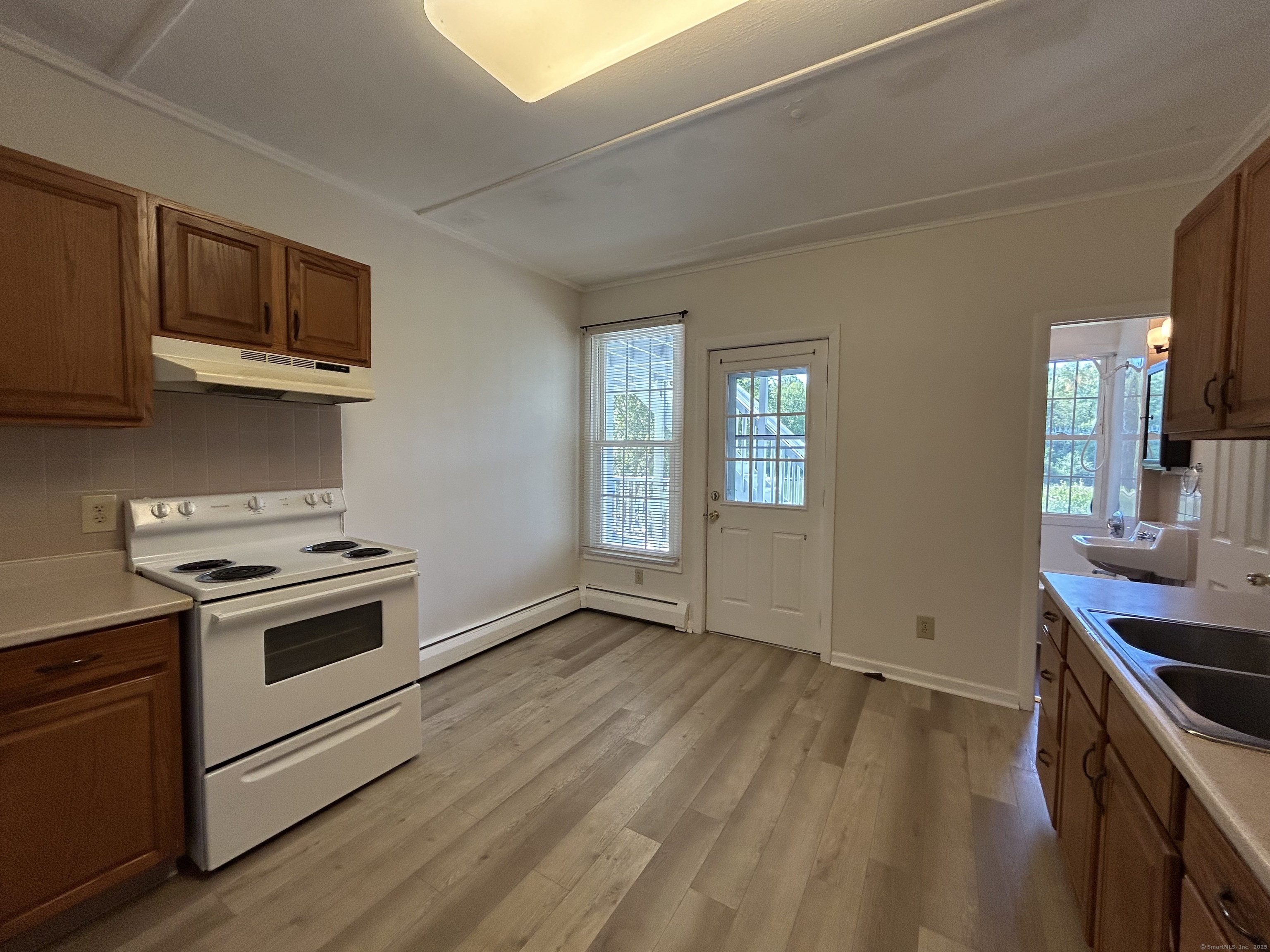 Middletown, Connecticut 06457, United States, 1 Bedroom Bedrooms, ,1 BathroomBathrooms,Residential,Active,203122