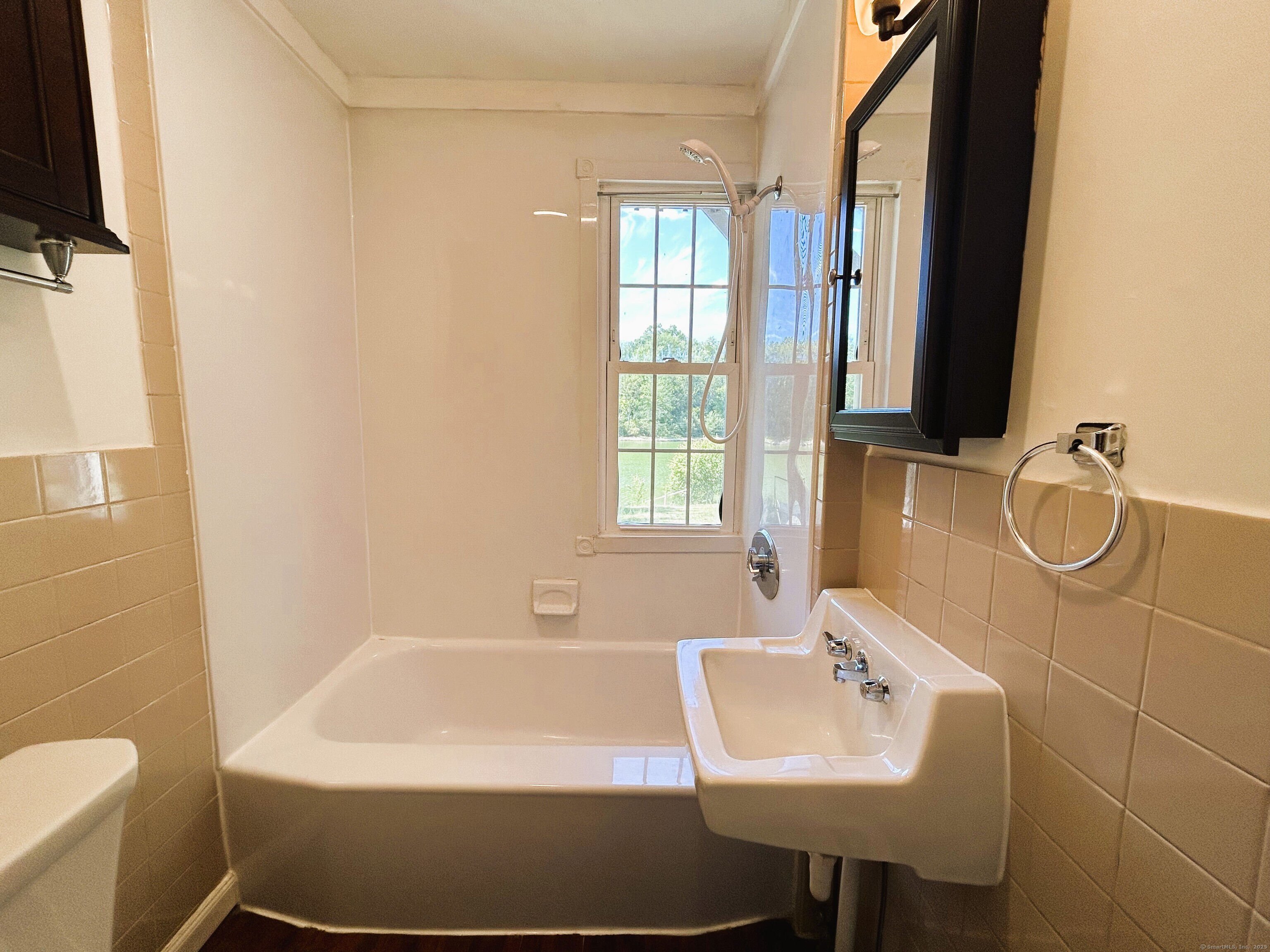 Middletown, Connecticut 06457, United States, 1 Bedroom Bedrooms, ,1 BathroomBathrooms,Residential,Active,203122