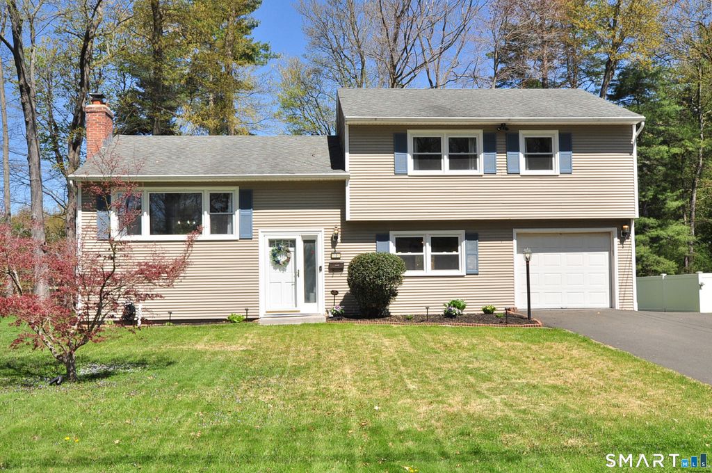 Photo of 12 Lyman Road, West Hartford, CT 06117 (MLS # 24168833)