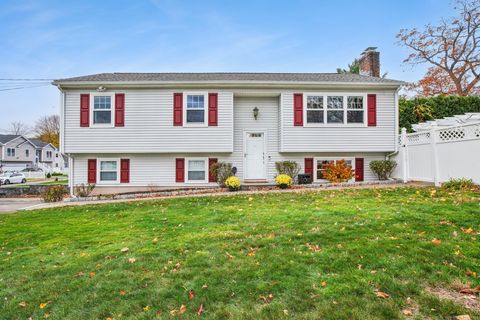 Photo of 36 Douglass Road, Bristol, CT 06010 (MLS # 24136349)