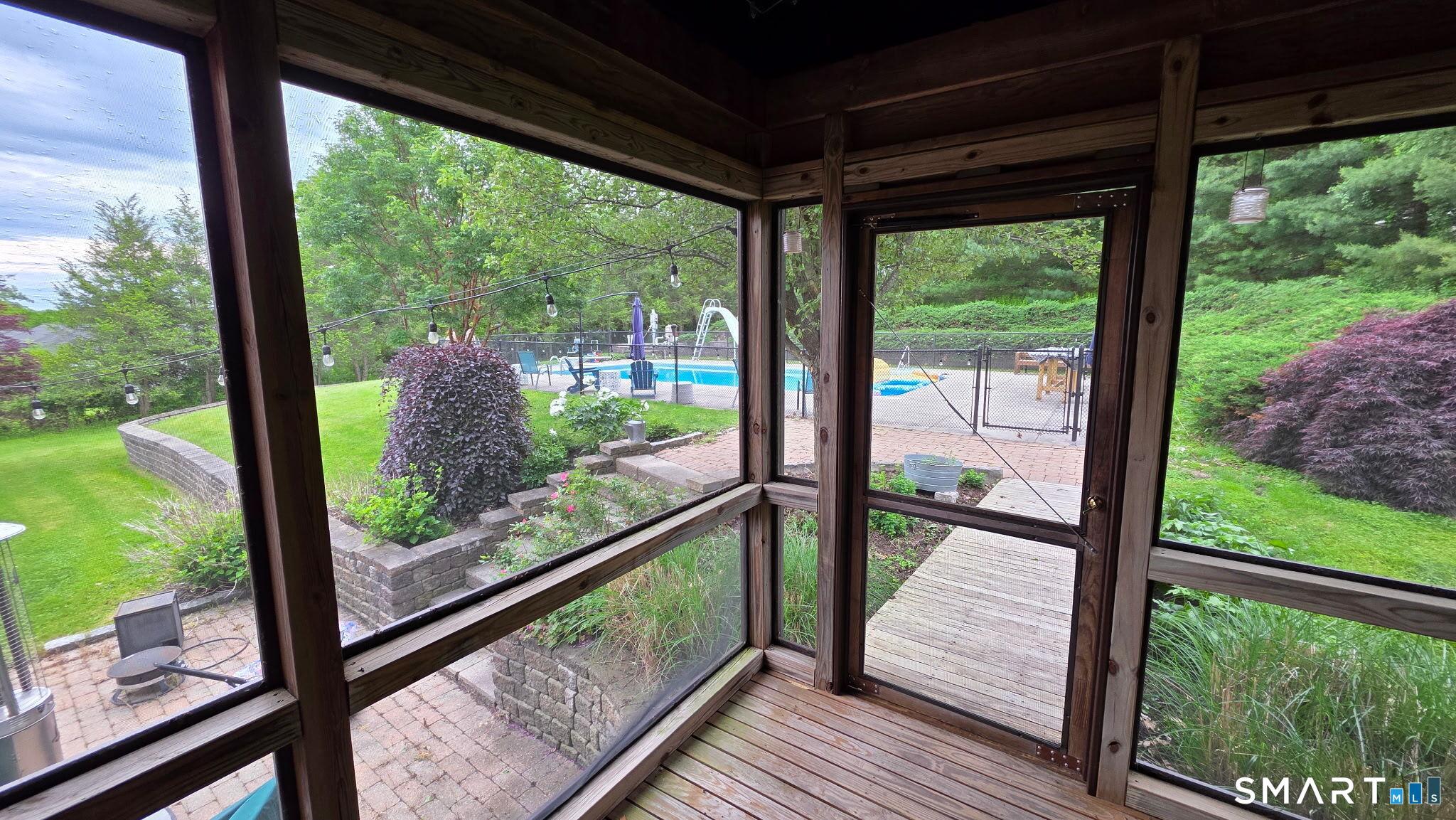 16 Apache Drive