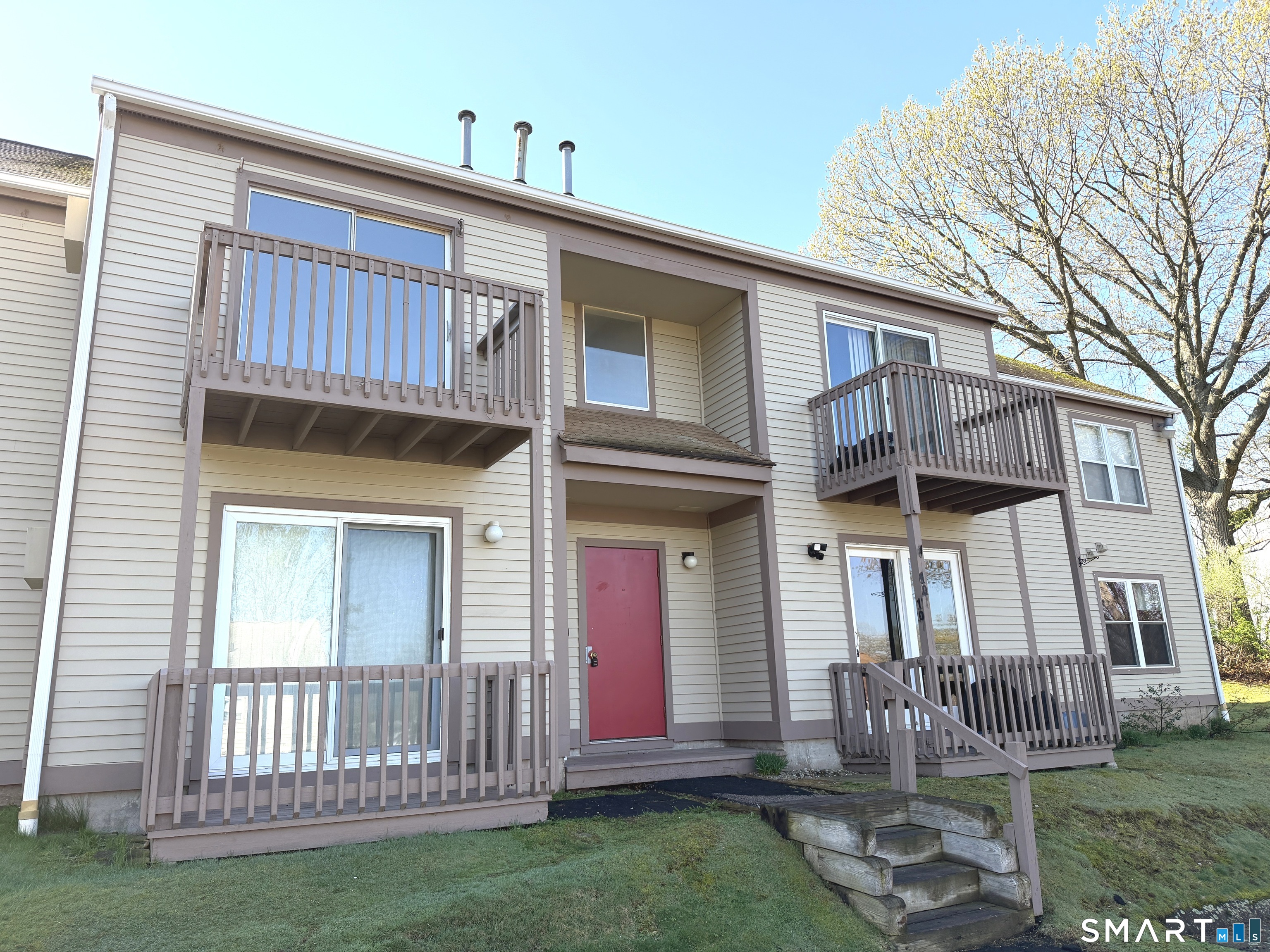 226 Laurel Street 11