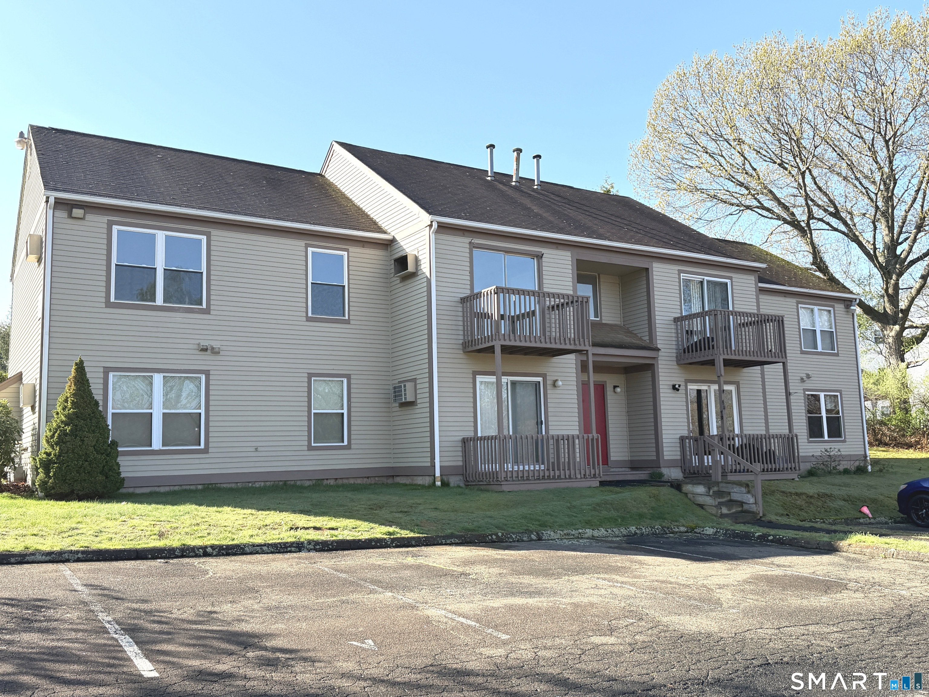 226 Laurel Street 11