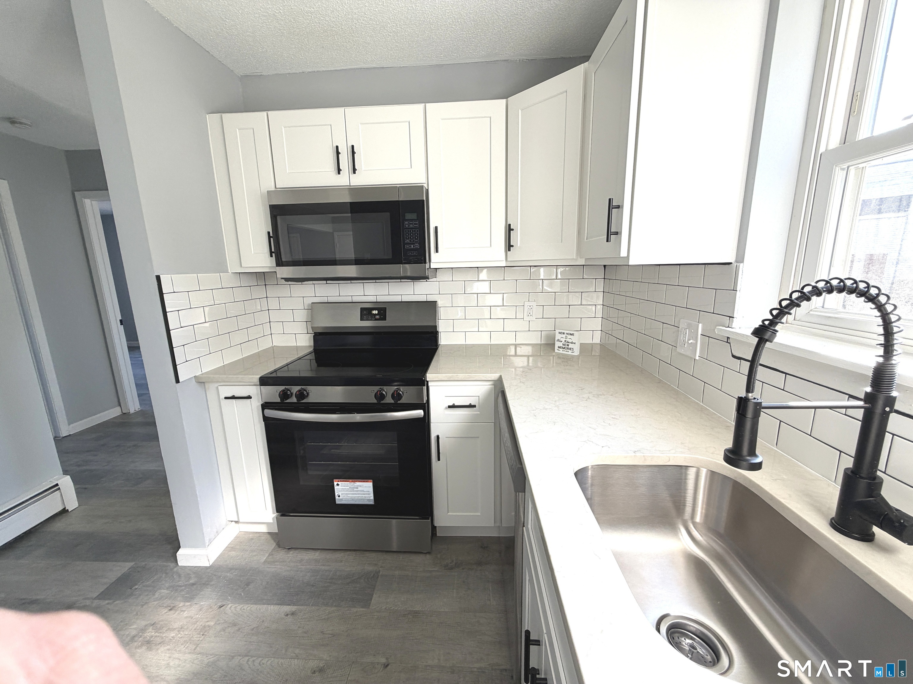 226 Laurel Street 11