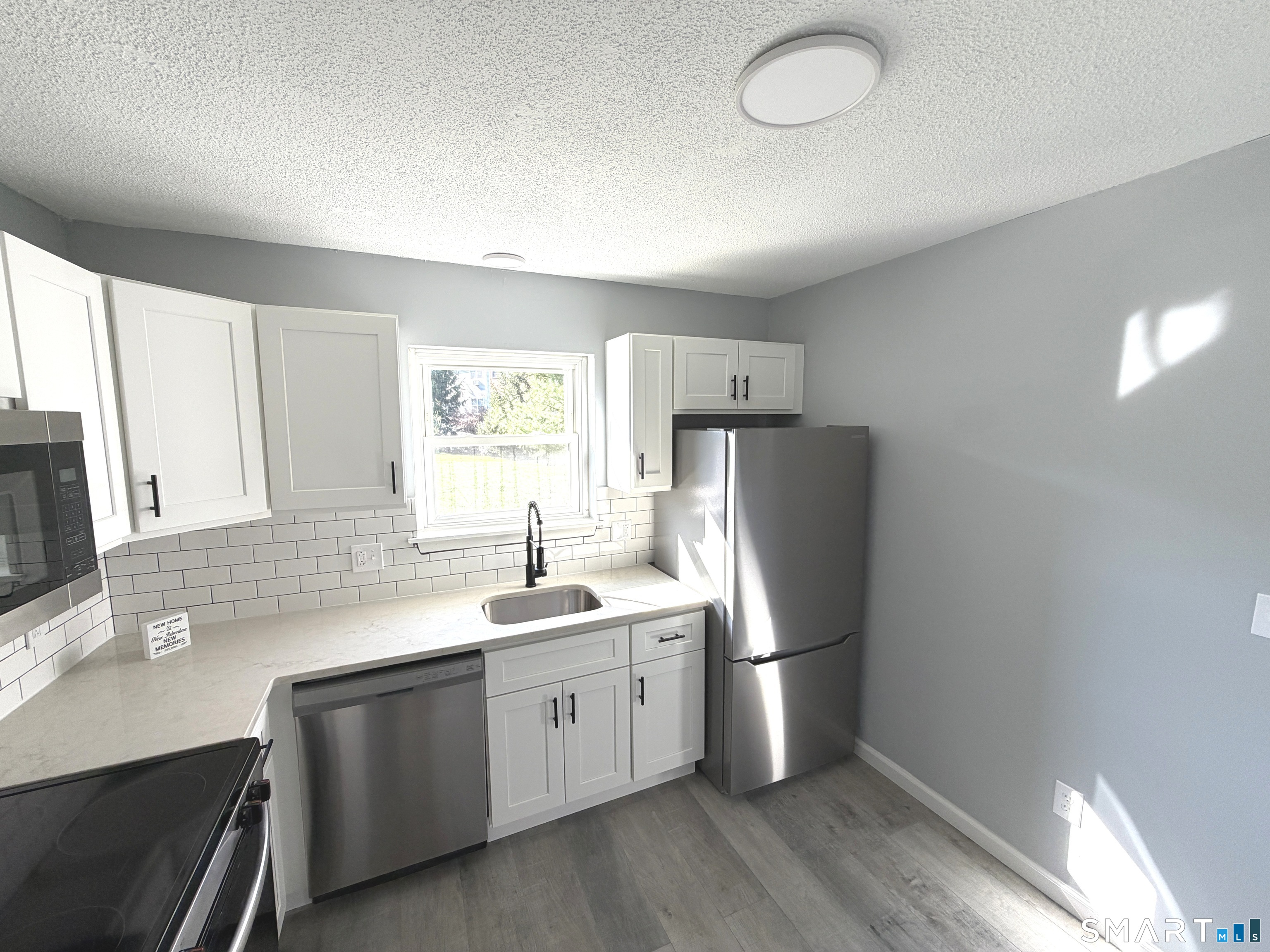 226 Laurel Street 11